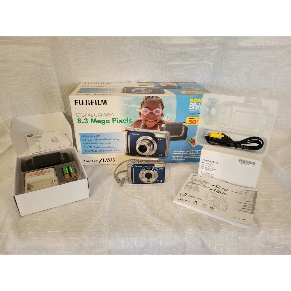Fujifilm FinePix A805 Digital Camera Blue 8.3MP 3x Optical Zoom Bundle Boxed